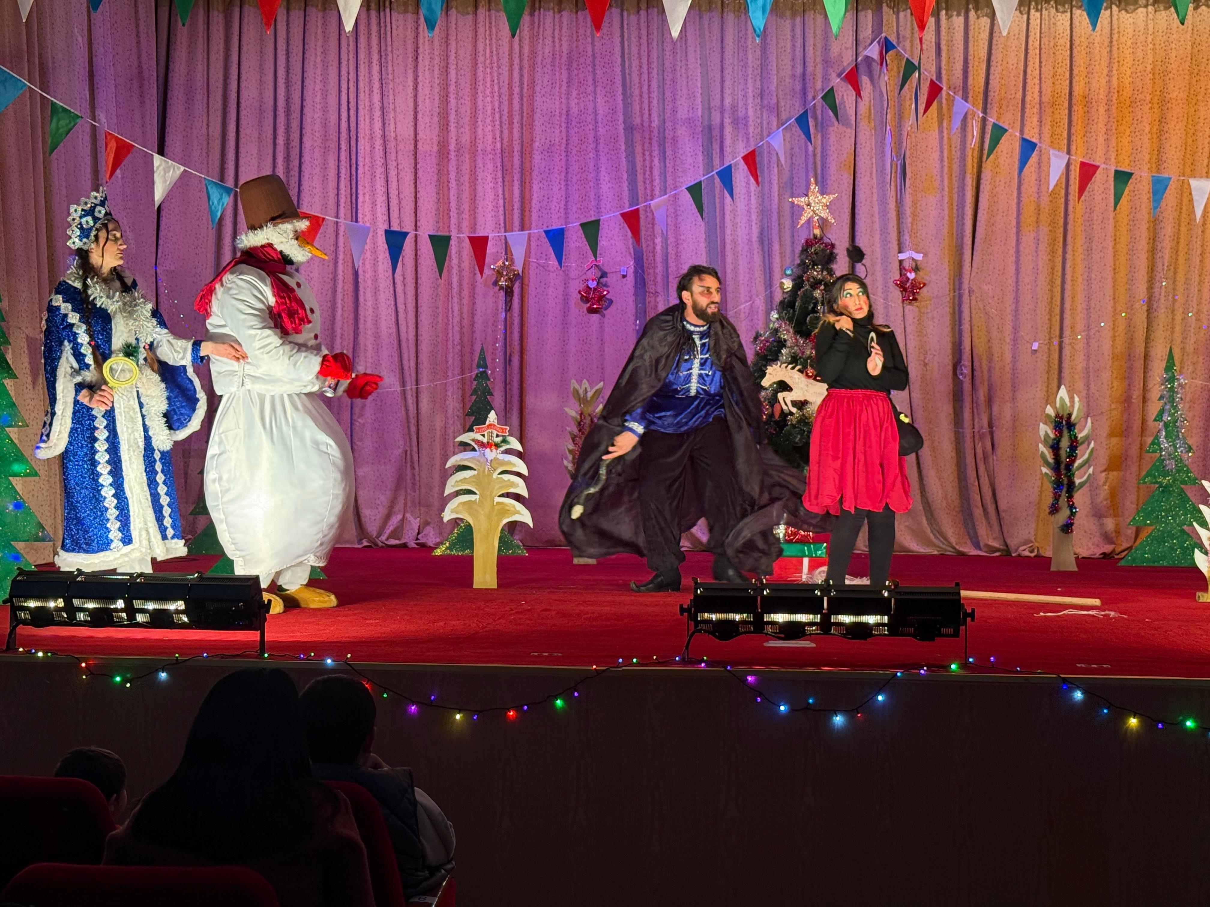 Füzuli teatrı “Sehrli qış nağılı